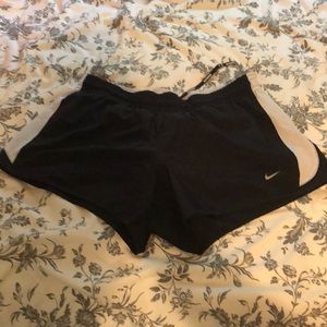 Nike women’s running shorts excellent condition